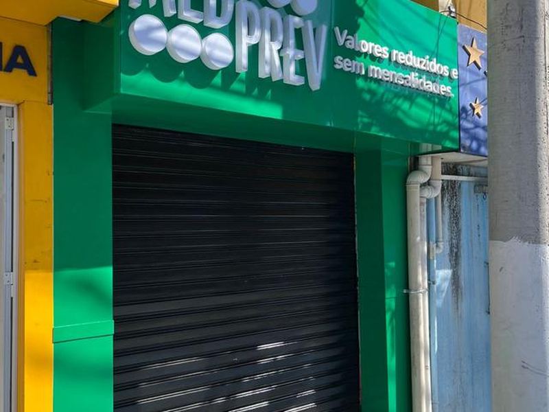 Fachada MEDPREV — letra caixa externa