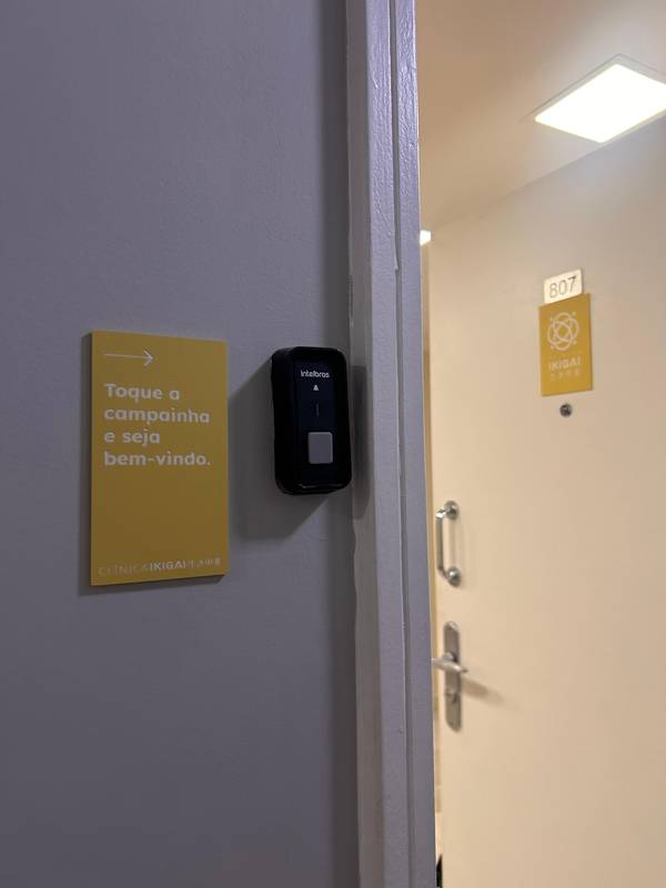 Mokuzen — Sinalização interna e porta sala 807