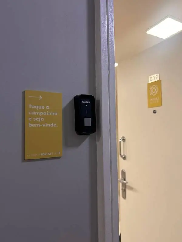Mokuzen — Sinalização interna e porta sala 807